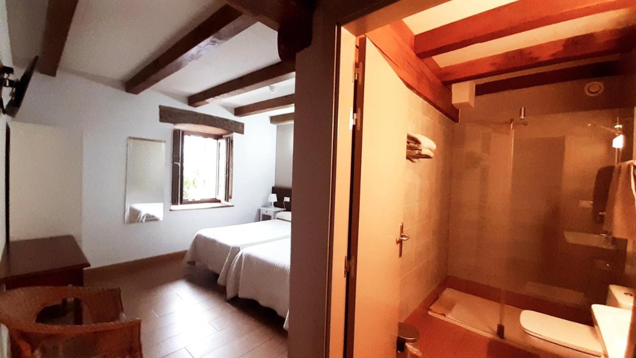 Hostal-Cicloturismo Lopenea Leitza  Exteriör bild